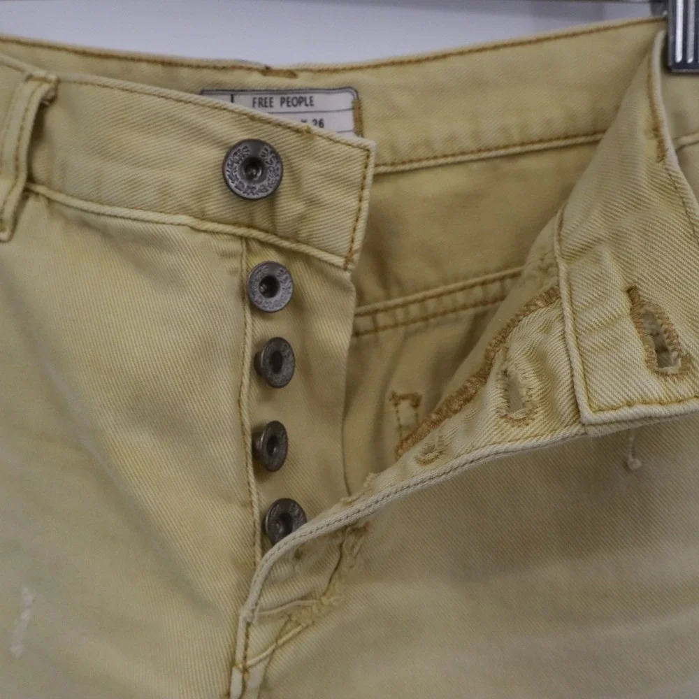 Free People Distressed‎ Denim Shorts Womens 26 Yellow Boho Earthy Rugged Indie
